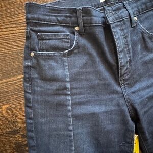 LOFT Sz 8 Skinny Ankle Jeans with Cute front Seam